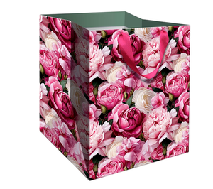 Пакет подарочный Арт и Дизайн UT Стандарт плюс в ассортименте, 25 x 30 x 25 см