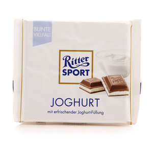 Шоколад молочный с йогуртовой начинкой ТМ Ritter Sport (Риттер Спорт)