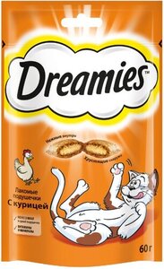 Лакомство для кошек Dreamies подушечки с курицей